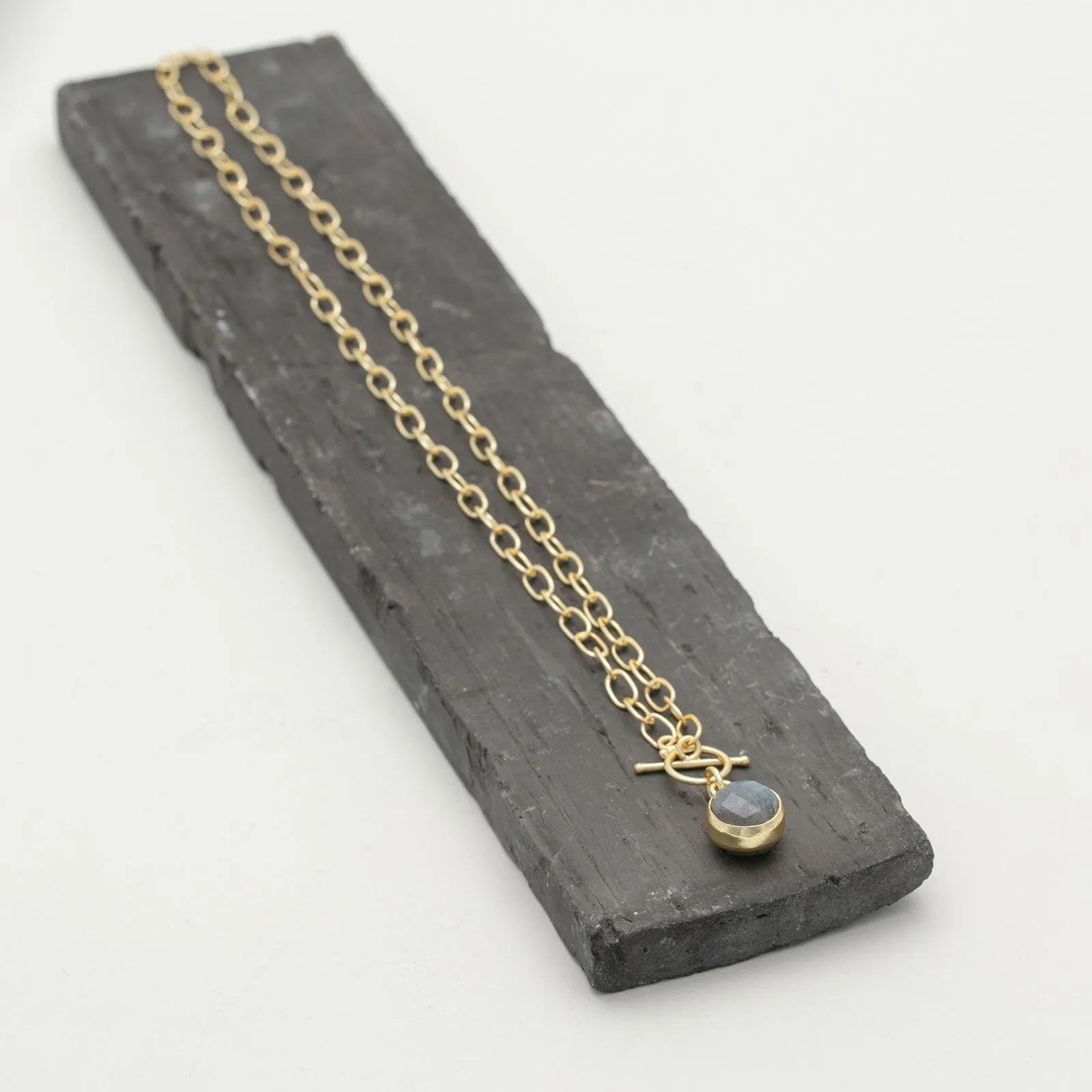 18 Inch 18K Gold Plated Link And Labradorite Gemstone Pendant Necklace